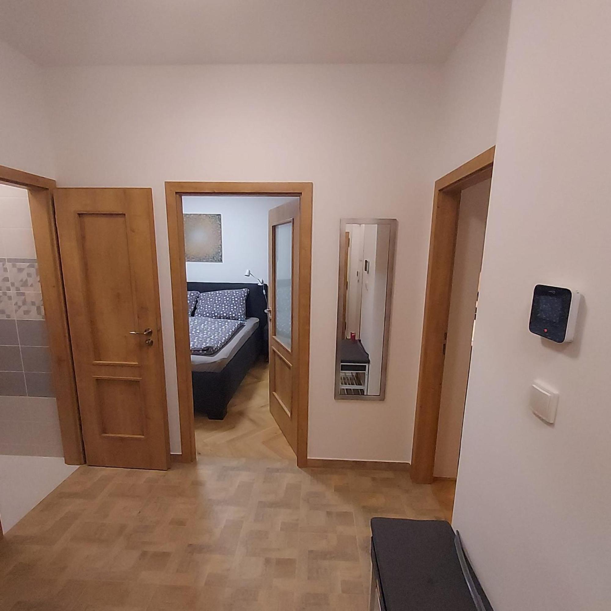 Apartment Spoon